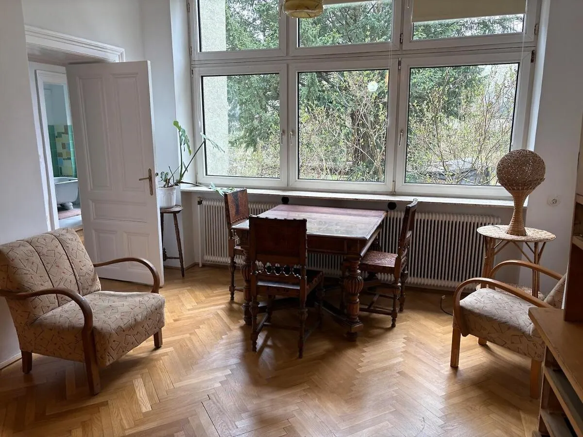 Dornroeschenschlaf Am Stadtrand Mit Anbindung Ans Zentrum - 30 Minuten Vienna Austria