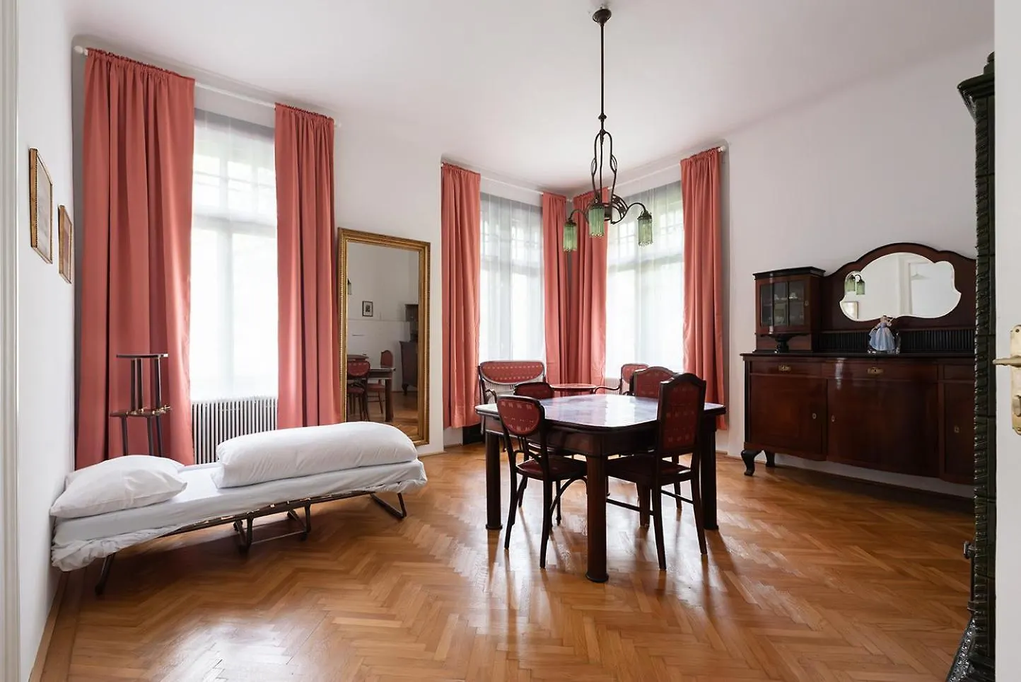 Apartment Dornroeschenschlaf Am Stadtrand Mit Anbindung Ans Zentrum - 30 Minuten Vienna Austria